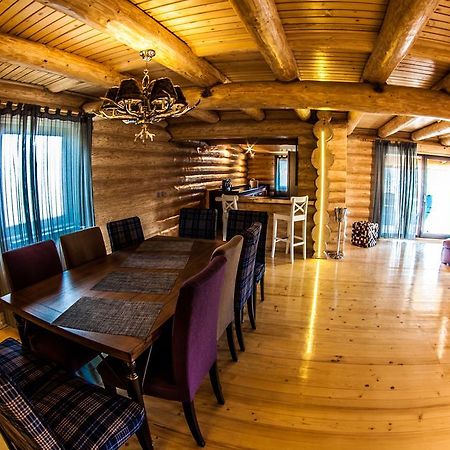 Cabana Deac - Luxury Chalet فاترا دورني الغرفة الصورة