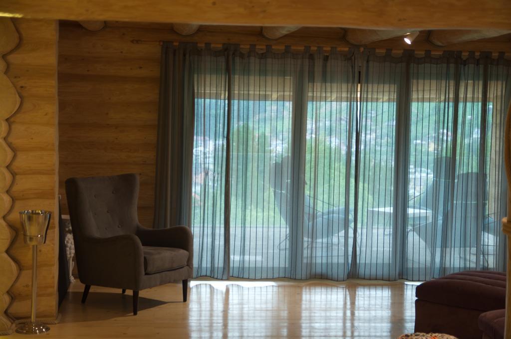 Cabana Deac - Luxury Chalet فاترا دورني الغرفة الصورة