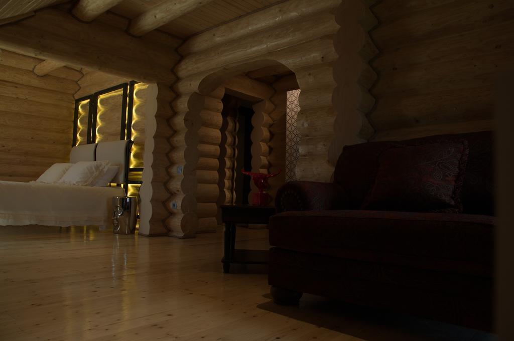 Cabana Deac - Luxury Chalet فاترا دورني الغرفة الصورة