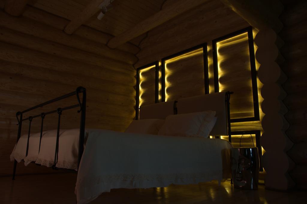 Cabana Deac - Luxury Chalet فاترا دورني الغرفة الصورة