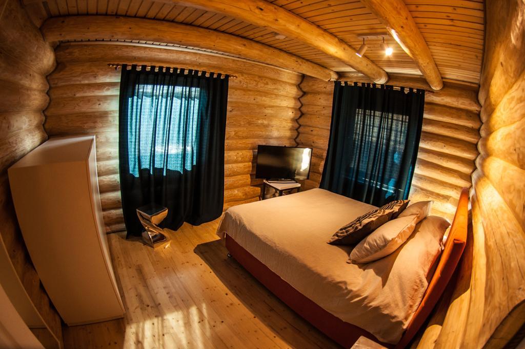 Cabana Deac - Luxury Chalet فاترا دورني الغرفة الصورة