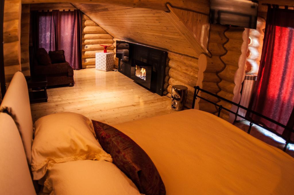 Cabana Deac - Luxury Chalet فاترا دورني الغرفة الصورة